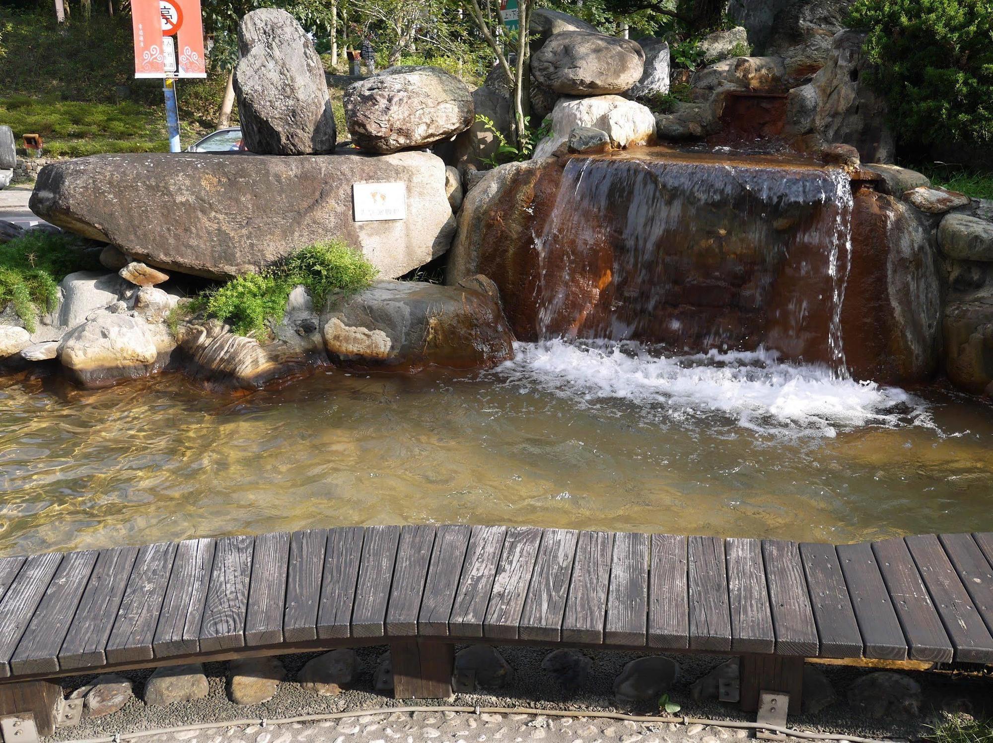 Hua Ge Hot Spring Hotel Jiaoxi Luaran gambar